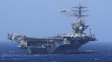 5000 thủy thủ Mỹ sống thế nào trên tàu sân bay USS Carl Vinson?