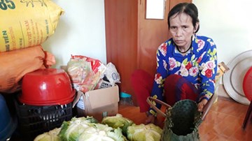 Mẹ ca sĩ Châu Việt Cường: Nó nổi tiếng mà chẳng có đồng nào cho mẹ