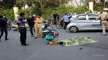 Tai nạn xe buýt tại Hà Nội, 1 người tử vong tại chỗ