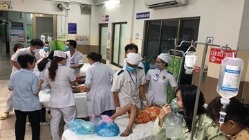 Cháy chung cư Carina: Nhiều bệnh nhân vẫn phải thở máy