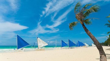 Tại sao đảo thiên đường Boracay bị đóng cửa, cấm khách du lịch?