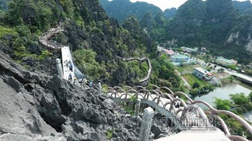 Sao 'Vạn lý trường thành' xây sai phạm lọt qua hết cơ quan quản lý?