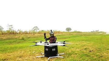 Cận cảnh thiết bị bay tự chế giá 400 triệu đồng của kỹ sư 8x ở Hà Nội