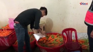 Bắt quả tang tẩy trắng hơn 6 tấn củ cải, cà rốt bằng hóa chất