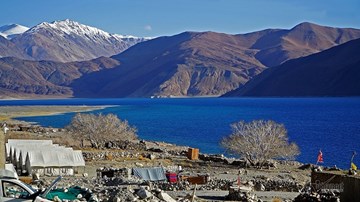 Khám phá vẻ đẹp huyền bí hồ Pangong