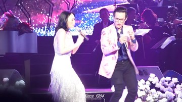 Mỹ Tâm cười ngất với màn lắc mông 'già nua' của Hà Anh Tuấn