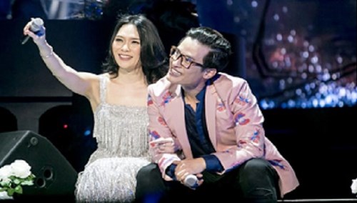 Hà Anh Tuấn và Mỹ Tâm tình tứ song ca trên sân khấu Romance