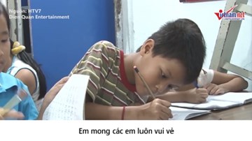 Nể phục tấm lòng cô bé hát 'Gặp mẹ trong mơ' giúp đỡ gia đình khó khăn