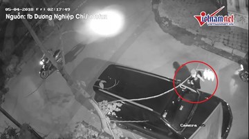 Cận cảnh màn vặt gương, cạy logo ô tô nhanh như chớp ở Hà Nội