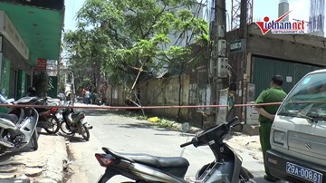 Hà Nội: Rơi giàn cẩu lau kính, 2 người bị thương