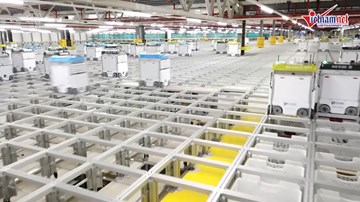 Xem hàng nghìn robot phối hợp đóng gói hàng