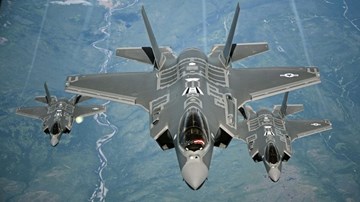 Máy bay tiêm kích tàng hình F-35 đắt nhất của Mỹ lần đầu tham chiến