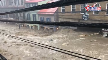 Lũ bùn càn quét nhấn chìm thành phố Mỹ