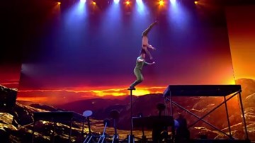 Cú nhảy 'sinh tử' của Quốc Cơ, Quốc Nghiệp ở chung kết Britain's Got Talent
