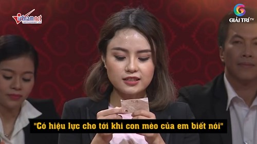 Vào ngày sinh nhật, mỗi giờ Thái Trinh tặng Quang Đăng một món quà