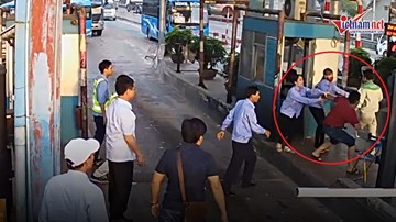 Lái xe dùng dao chặt barie, đuổi đánh nhân viên trạm thu phí BOT