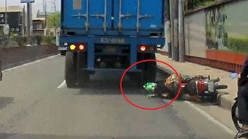 Bị xe tải cán qua đầu, người đi xe máy sống sót thần kỳ nhờ mũ bảo hiểm xịn