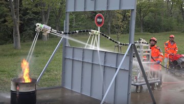 Cứu hỏa theo cách thần kỳ nhờ máy chữa cháy biết bay