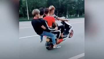 Nhóm thanh niên làm xiếc với xe ăn cắp, quay clip khoe lên mạng