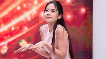 Nam Em như 'trên trời rơi xuống' với những hành động khó hiểu