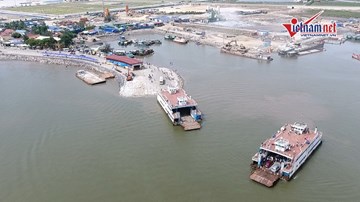 Phà Gót được giải cứu, đường ra Cát Bà thông trở lại
