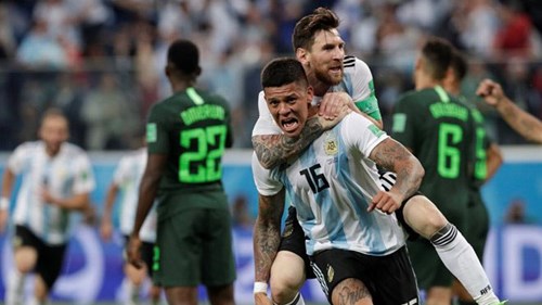 Highlights: Messi, Rojo giúp Argentina giành vé vòng 1/8 ngoạn mục