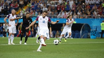 Highlights: Nhấn chìm Iceland, Croatia toàn thắng vòng bảng