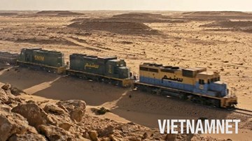 Hành trình vượt sa mạc Sahara của đoàn tàu dài nhất thế giới