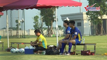 Công Phượng chấn thương, tiếc nuối nhìn Olympic Việt Nam 'luyện công'