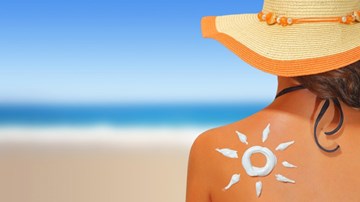Cháy nắng: Con đường nhanh nhất dẫn đến ung thư da