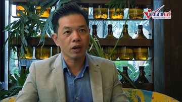 Thái Hòa 'ngán ngẩm' khi phải hôn Phương Anh Đào liên tiếp 2 ngày