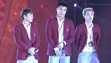 Văn Toàn, Minh Vương, Bùi Tiến Dũng gây sốt buổi lễ vinh danh U23 Việt Nam