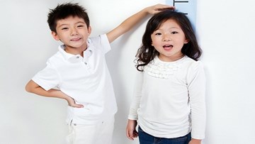 Dấu hiệu trẻ lớn quá nhanh, cha mẹ cần cho con đi khám gấp