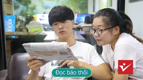 Chỉ 3 câu anh chồng này đã thuyết phục vợ từ bỏ ngay việc mua hàng hiệu