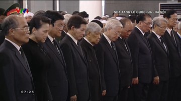 Lãnh đạo Đảng, Nhà nước viếng Chủ tịch nước Trần Đại Quang