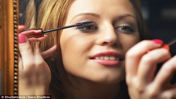 Những thói quen tưởng vô hại nhưng có thể gây mù lòa