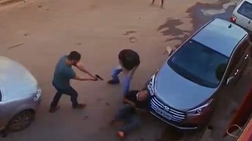 Tên cướp 'ăn đạn' vì cướp nhầm điện thoại cảnh sát