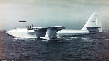 Trung Quốc ra mắt thủy phi cơ đổ bộ hạng 'khủng', cất hạ cánh trên nước