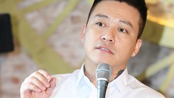 Tuấn Hưng nói gì về tai nạn khiến siêu xe Ferrari vỡ nát đầu?