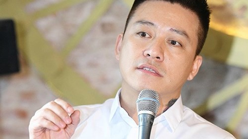 Tuấn Hưng nói gì về tai nạn khiến siêu xe Ferrari vỡ nát đầu?