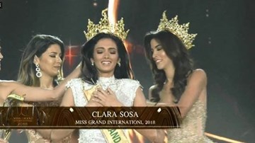 Hoa hậu Hòa bình Quốc tế 2018 bất ngờ ngất xỉu khi đăng quang