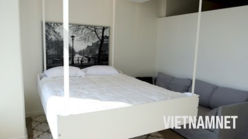 Nhà nhỏ gọn siêu thông minh với robot 'mở rộng không gian'