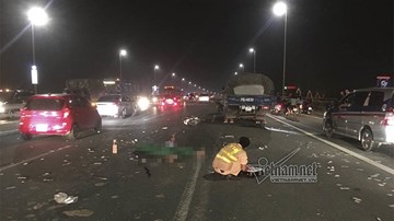 Tai nạn chết người, cầu Nhật Tân ùn tắc trong đêm