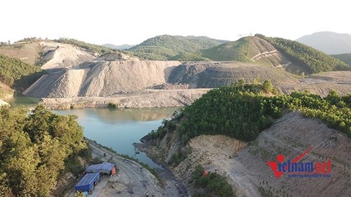 'Núp bóng' xây nghĩa trang, cạo trọc 31ha rừng để khai thác than