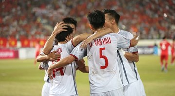 Công Phượng ghi bàn đầu tiên cho ĐT Việt Nam ở AFF Cup 2018