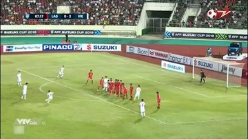 Quang Hải sút phạt tuyệt đẹp nâng tỷ số lên 3-0 cho tuyển Việt Nam