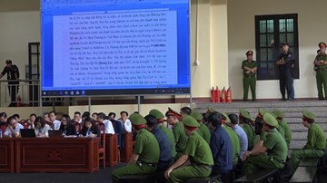 Xử vụ Phan Văn Vĩnh: 235 trang cáo trạng, vừa đọc vừa trình chiếu