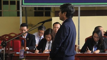 Nguyễn Thanh Hóa: 'Tạo hóa cho tôi bộ não bé nhưng tôi ước mơ quá lớn'