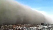 Bão cát 100m tấn công thành phố ở Trung Quốc như trong phim 'Xác ướp'