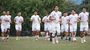 Philippines tập kín, HLV Eriksson 'ủ mưu' chờ tái đấu Việt Nam ở Mỹ Đình